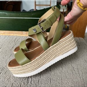 Michael Kors Sandals size 6